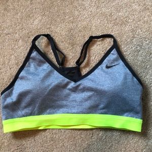 Nike sports bra NWOT